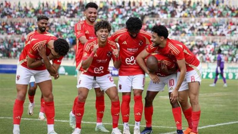 لاعبي الأهلي 