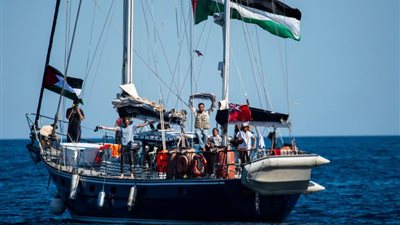 جيش الاحتلال الإسرائيلي يستولي على السفينة 
