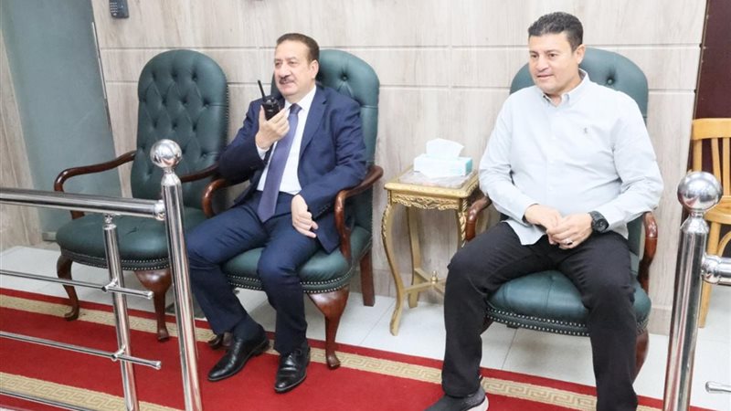 جانب من متابعة المحافظ