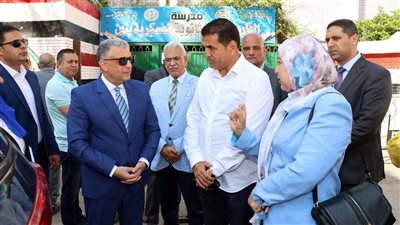محافظ الإسماعيلية يدعو المواطنين للمشاركة المجتمعية في تجميل متخللات المناطق السكنية