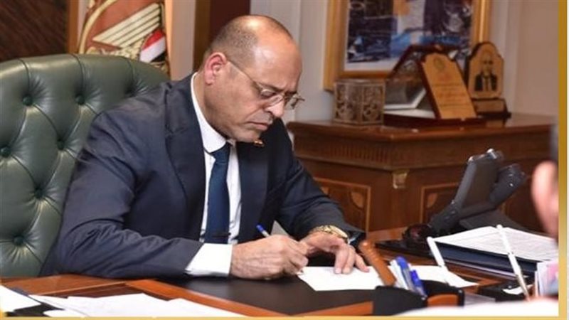 وزير العمل 