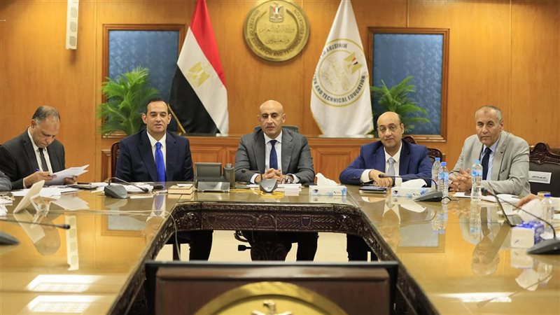  وزير التربية والتعليم يتابع امتحانات الثانوية العامة