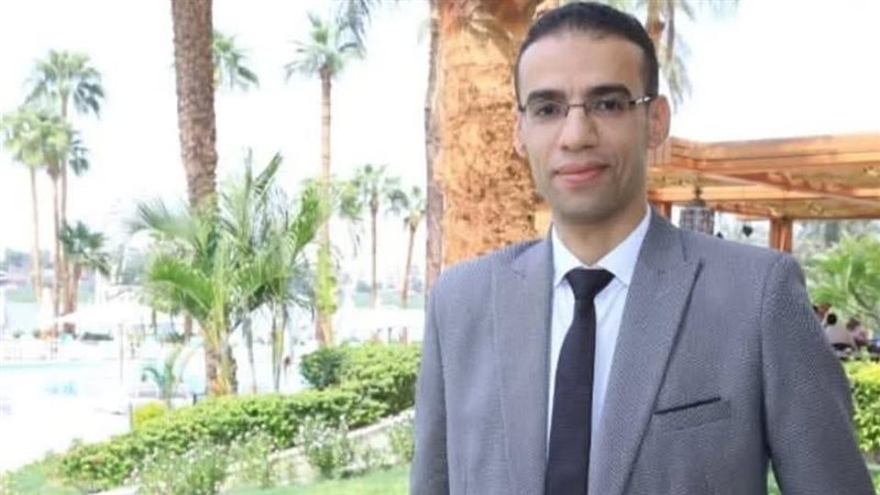 محمد كامل مدير العلاقات العامة والإعلام بديوان المحافظة 