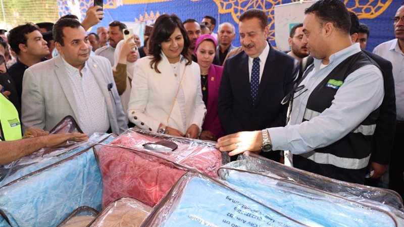 جانب من تدشين القافلة الشاملة بقرية العراقية 