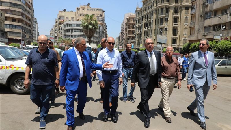 محافظ القاهرة خلال الجولة 