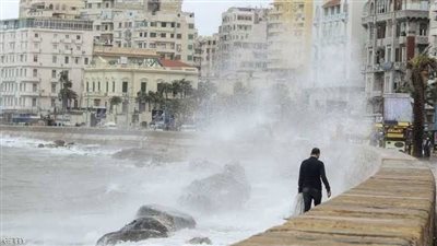 أجواء حارة واضطراب الملاحة.. تحذيرات من حالة الطقس غدا