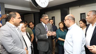 محافظ الجيزة: مشروع الصرف الصحي بكفر طهرمس يخدم أكثر من 100 ألف مواطن