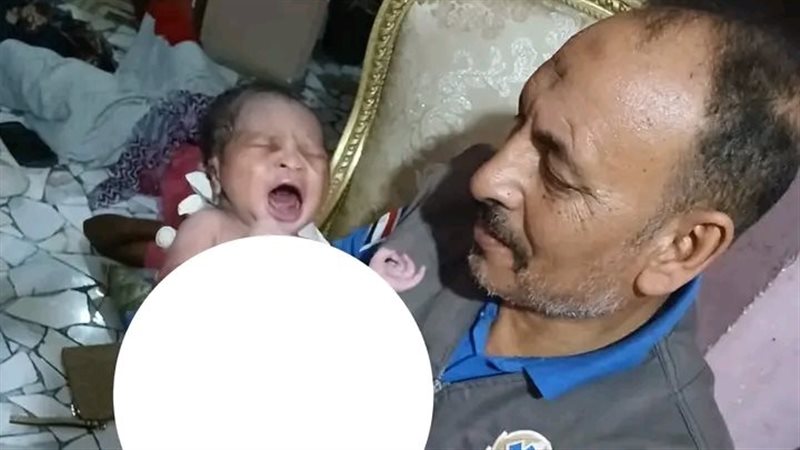 الطفل المولود 