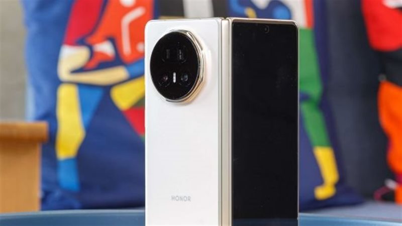 Honor Magic V5