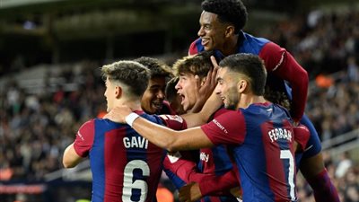 برشلونة يتمسك بالمركز الثالث بالفوز على ألافيس بثنائية بالدورى الإسبانى