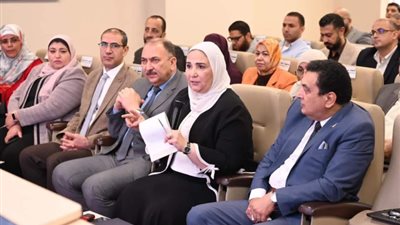 «القباج» تتابع خطة الربط  بين النظام الإلكتروني لميكنة خدمات «التضامن»