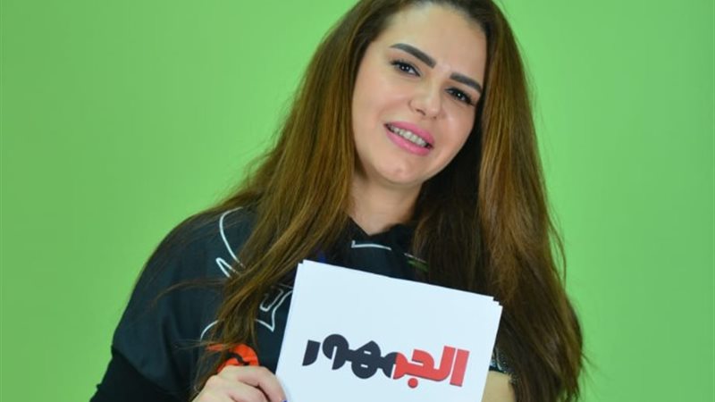 الفنانة دنيا عبد العزيز