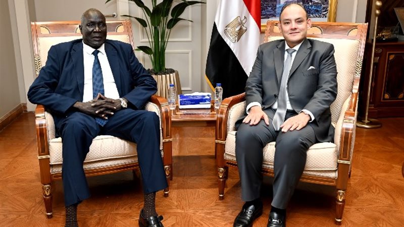 وزير التجارة والصناعة و رئيس دولة جنوب السودان