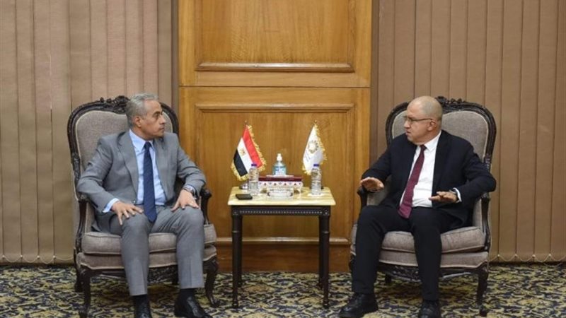 وزير العمل فى اتحاد الصناعات