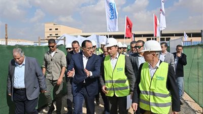 باستثمارات 100 مليون دولار.. مدبولي يتفقد مصنع بيكو مصر بالعاشر من رمضان