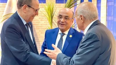 رئيس هيئة النيابة الإدارية يزور جناح وزارة العدل في معرضICT