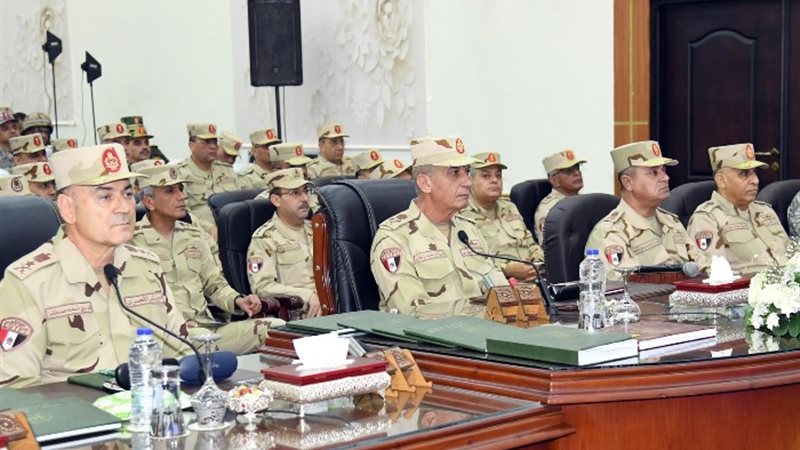 وزير الدفاع يشهد تنفيذ المرحلة الرئيسية لمشروع مراكز القياد