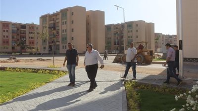رئيس جهاز تنمية مدينة العاشر يتفقد الموقف التنفيذي لمشروع 52 عمارة