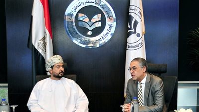 مصر وعمان تبحثان فرص الاستثمار وتطوير العلاقات الاقتصادية