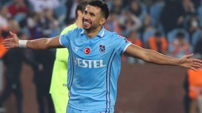 تريزيجيه يقود تشكيل طرابزون أمام سيفاس في الدوري التركي
