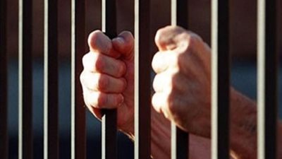 بدء محاكمة المتهمين بانتحال صفة ضباط شرطة وسرقة منزل مواطن بالقاهرة