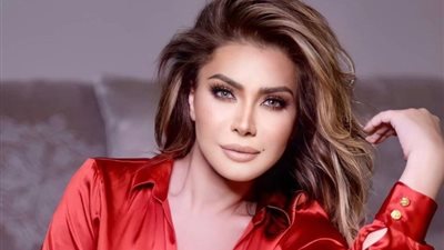 نوال الزغبي تُثير حماس الجمهور: شحنة باور توب البشَر.. (فيديو)