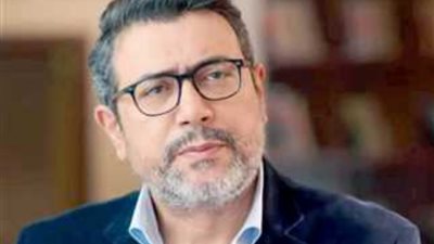 أحمد وفيق ينعي طارق عبدالعزيز: «وجعني فراقك يا صاحبي»