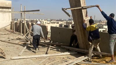 جهاز القاهرة الجديدة يزيل 3 مخالفات بناء بمناطق متفرقة