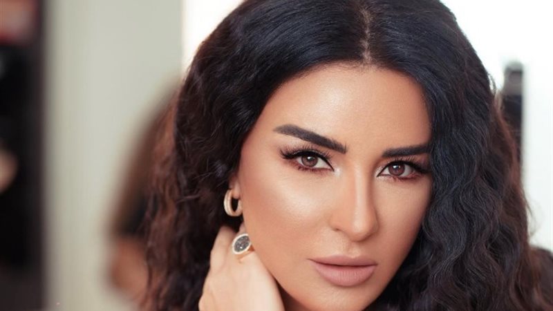 الفنانة اللبنانية ماجي بو غصن