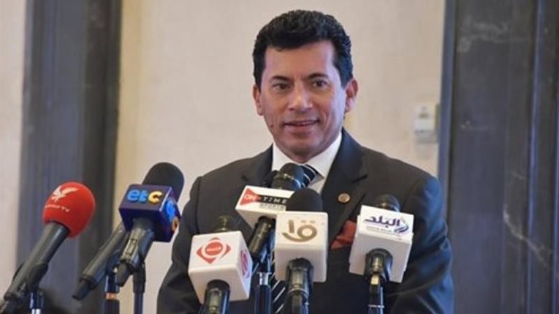 وزير الشباب والرياضة الدكتور أشرف صبحي