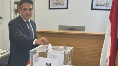 سفير مصر بـ«نيوزيلندا» أول الناخبين في الانتخابات الرئاسية 2024