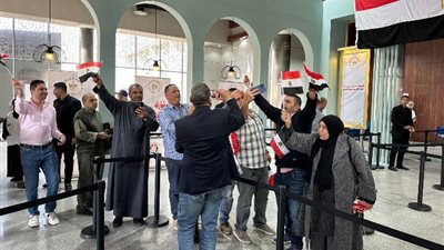 مظاهر في حب الوطن للجالية المصرية بالبحرين خلال عملية الاقتراع