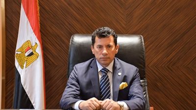وزير الرياضة يهنئ سيف عيسي بـ«فضية» بطولة الجائزة الكبرى للتايكوندو