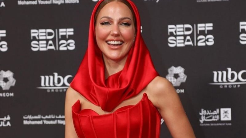 الفنانة التركية مريم أوزيرلي