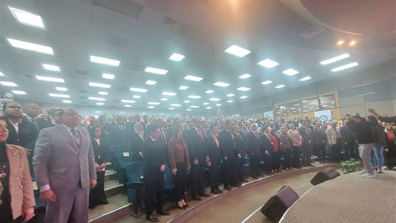 خلال المؤتمر