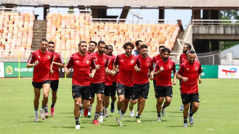 لاعبي الأهلي