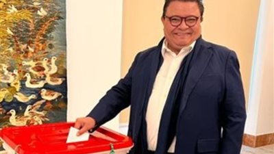 قبل غلق باب التصويت.. خالد جلال يشارك في انتخابات الرئاسة بتونس