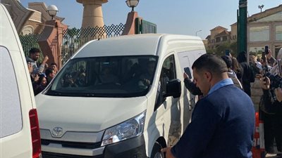 تشييع جثمان أشرف عبدالغفور لمثواه الأخير فى مقابر  أكتوبر