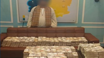 ضبط عامل بتهمة الإتجار في النقد الأجنبي خارج الأسواق المصرفية
