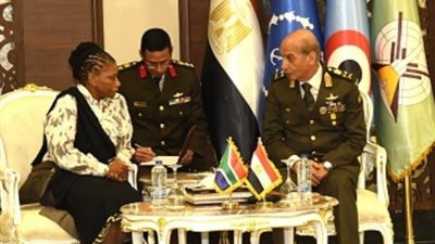 على هامش إيديكس.. وزير الدفاع يلتقى عدداً من قادة الوفود العسكرية