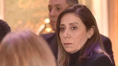 وزيرة الثقافة تؤدي واجب العزاء في الراحل أشرف عبد الغفور