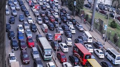 كثافات مرورية مرتفعة في ميادين وشوارع القاهرة والجيزة