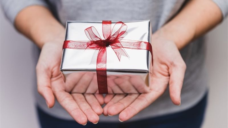 الفرق بين الهدية والرشوة