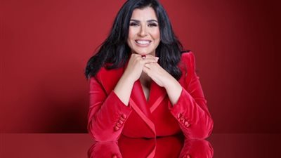 مني الشاذلي تستضيف أبطال فيلم «شماريخ» الليلة