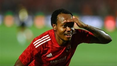 بيرسي تاو ينافس لاعب بيراميدز وصن داونز على لقب الأفضل في إفريقيا 2023