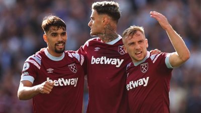 وست هام يفوز على توتنهام بثنائية في الدوري الانجليزي