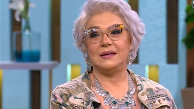 نجوم الفن فى عزاء المنتجة ناهد فريد شوقي.. ورسالة مؤثرة من أختها