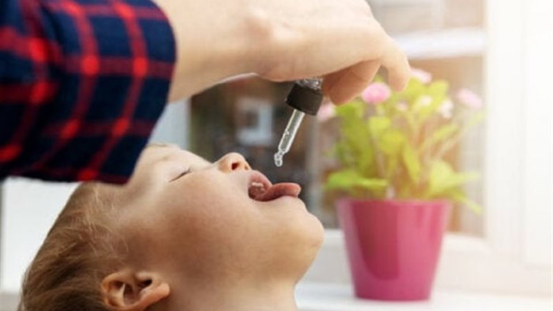 التطعيم ضد مرض شلل الأطفال