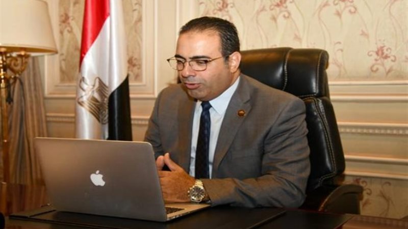 النائب محمود حسين