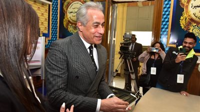 وزير العمل يدلى بصوته في الانتخابات الرئاسية بمدرسة الشهيد مصطفى يسري أبو عميرة بمصر الجديدة